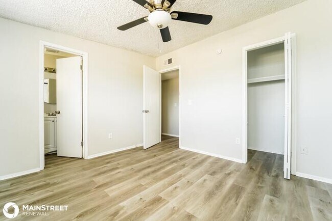 Building Photo - 3232 E STALLION LN, TUCSON, AZ 85739