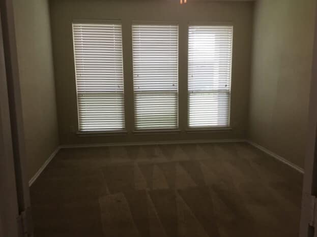 Building Photo - 3101 Hornbeam St