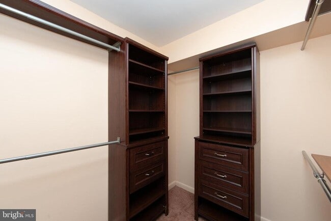 Building Photo - 115 Cascade Ct