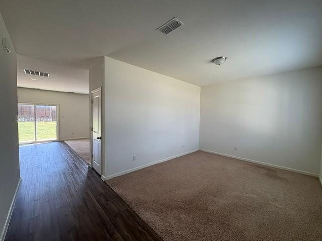 Building Photo - 713 Peach Tree Ln