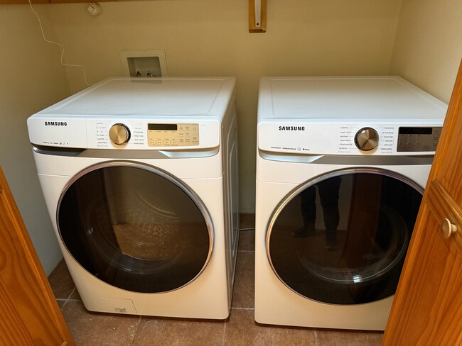 Building Photo - 1139 Harrison Rd