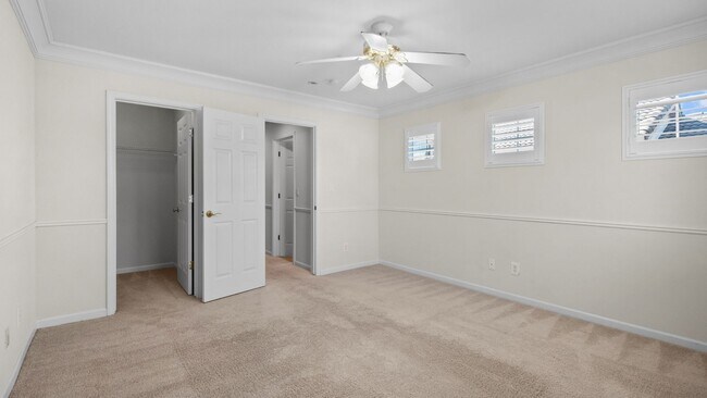 Building Photo - Rolling Hills Beauty! 4 Bedroom 3 Bath
