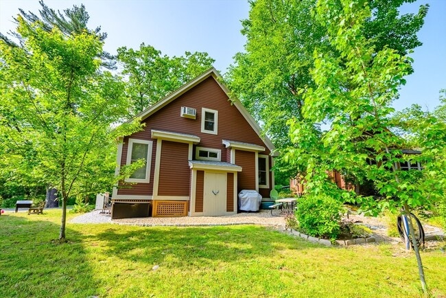 Building Photo - 7 White Pine Knoll