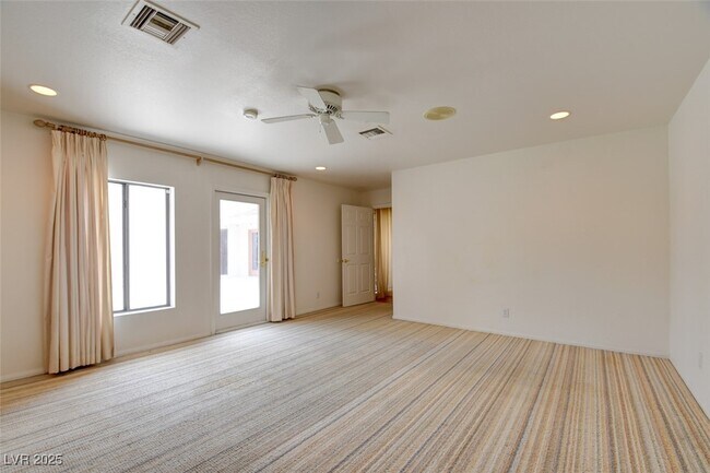 Building Photo - 7040 Bailey Cir