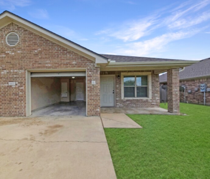 Building Photo - 4415 Brutus Ln