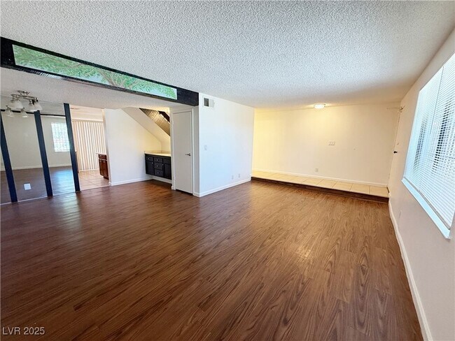Building Photo - 3270 Liahona Way
