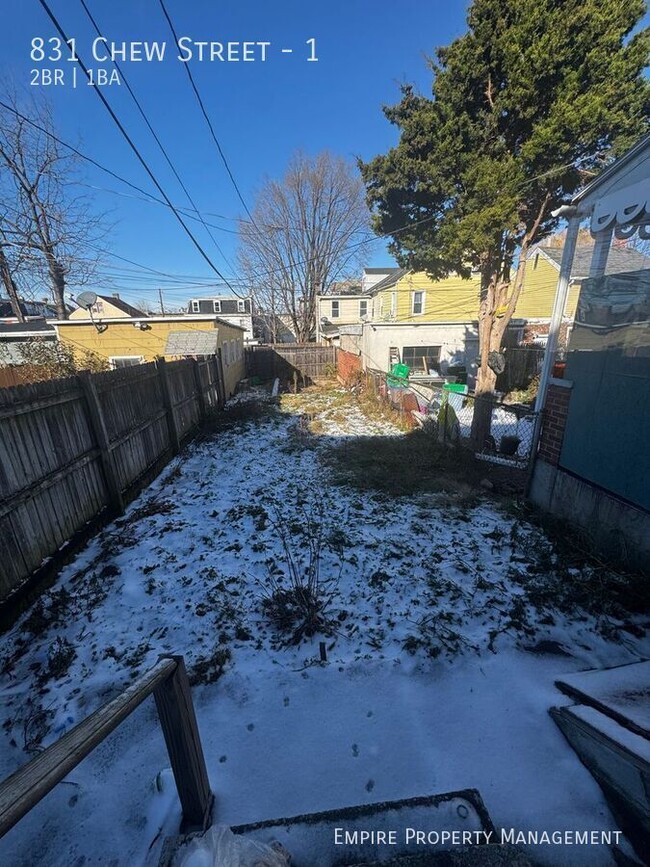 Building Photo - 831 W Chew St