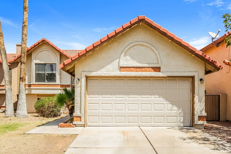 Primary Photo - 1226 W Seashore Dr