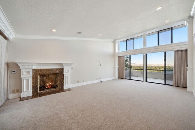 Building Photo - 21 Deer Oaks Ct