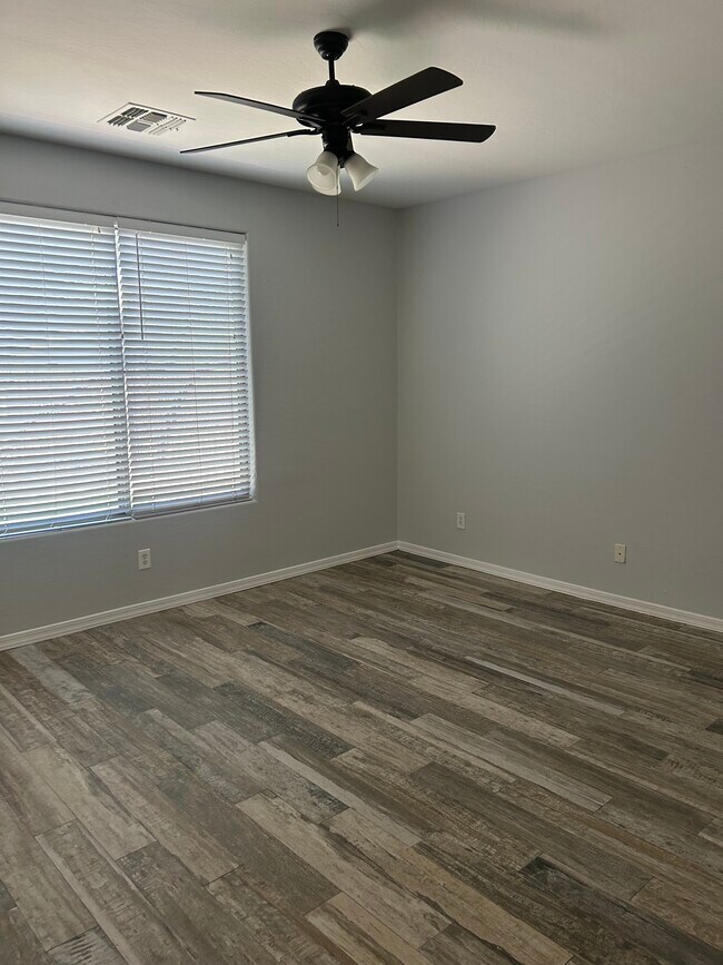Building Photo - 4775 E Cloudburst Ct