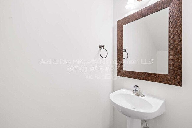 Building Photo - 117 Snead Rd