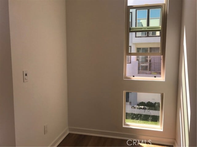 Building Photo - 322 Placemark
