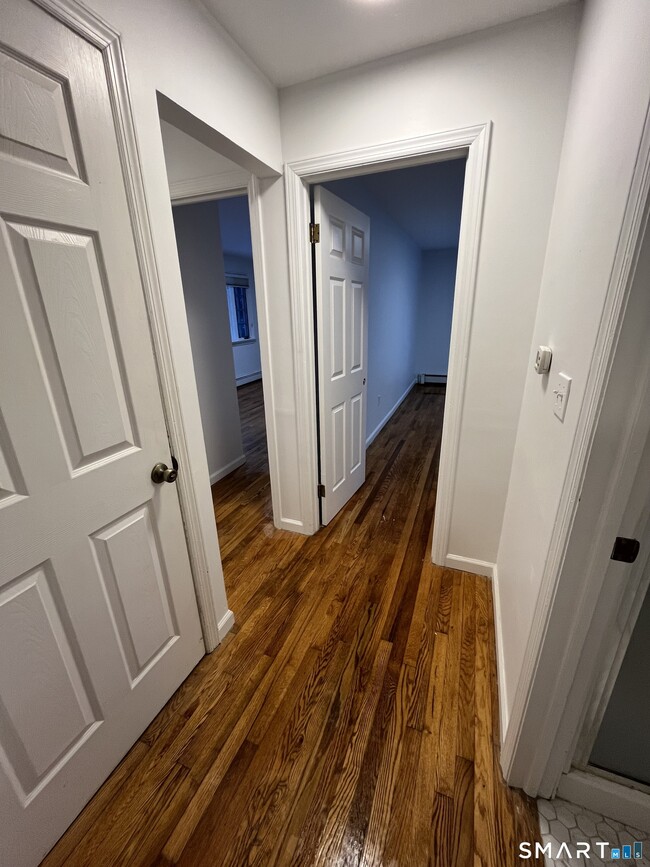 Building Photo - 81 Black Rock Tpke