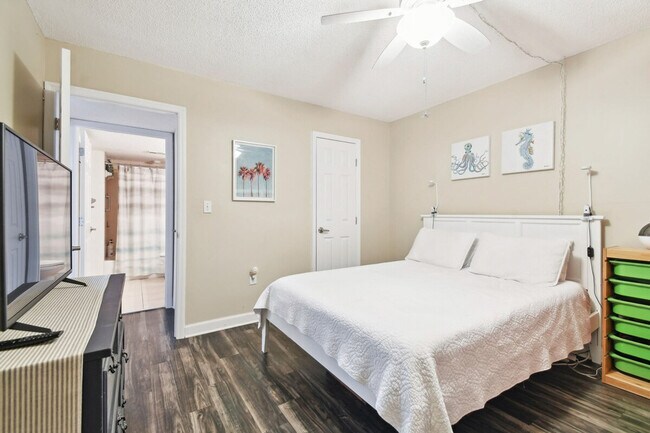 Building Photo - 15400 Gulf Blvd