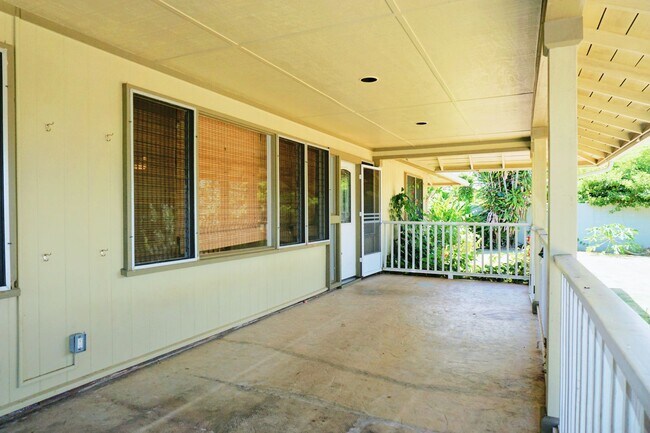 Building Photo - Spacious, Pet Friendly House Near Kailua B...