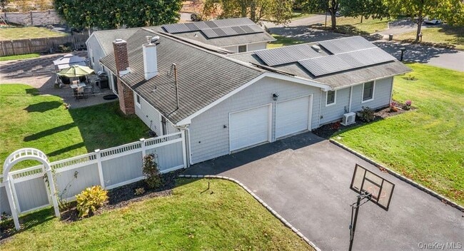 Building Photo - 11 Onyx Dr