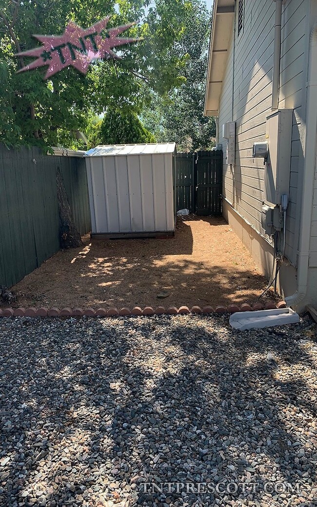 Building Photo - Home in Prescott Valley