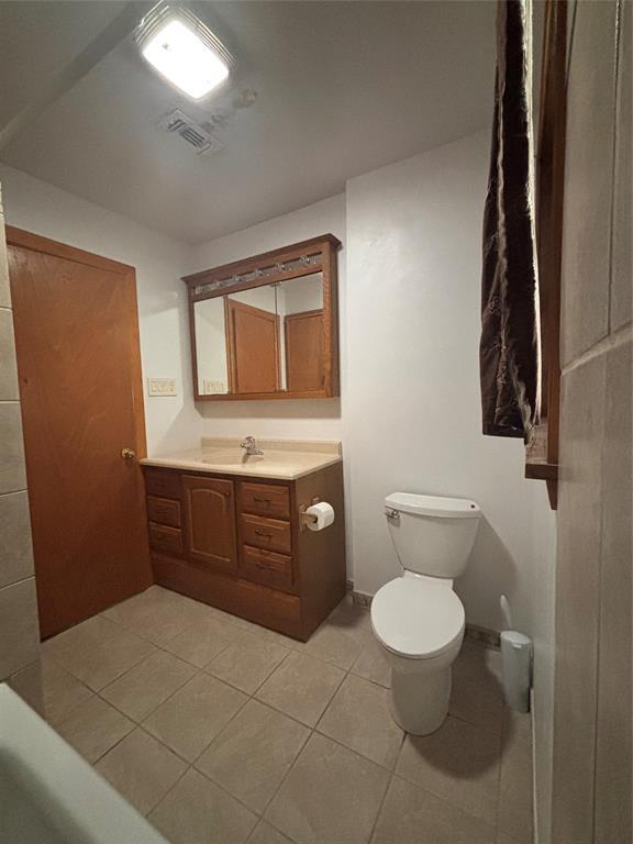 Building Photo - 211 Long Dr