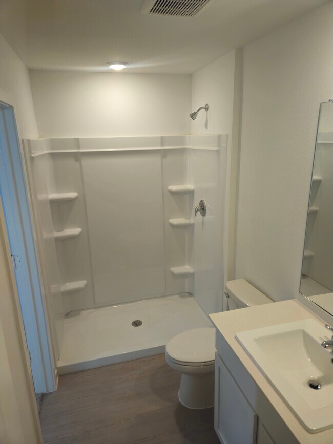 Building Photo - 810 Pawpaw Dr