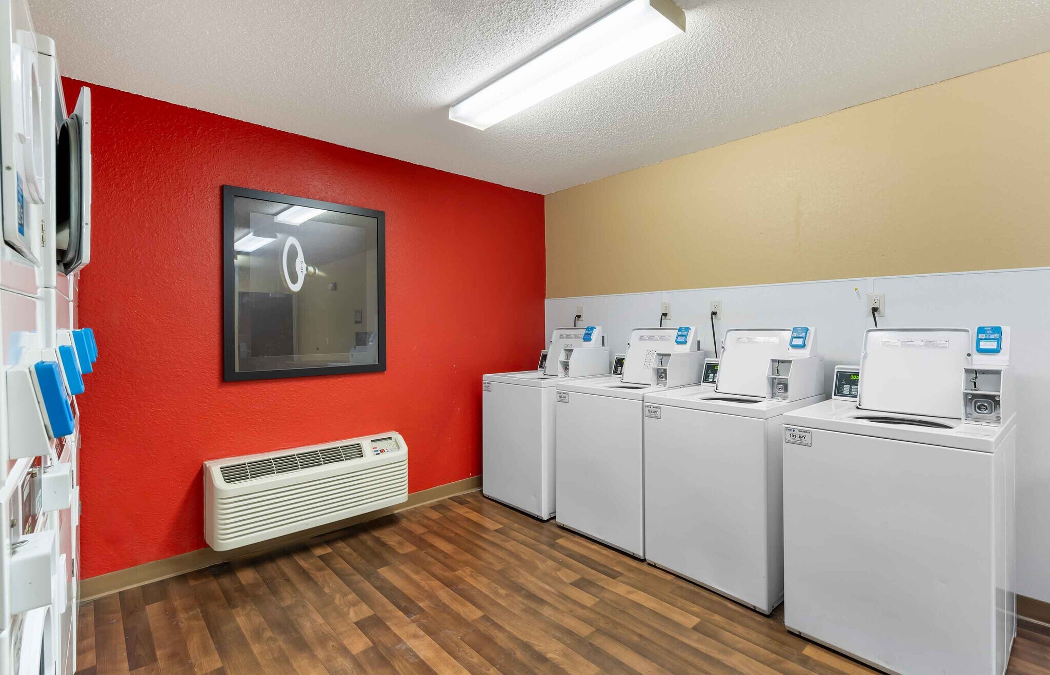 Building Photo - Furnished Studio-Minneapolis - Airport - E...