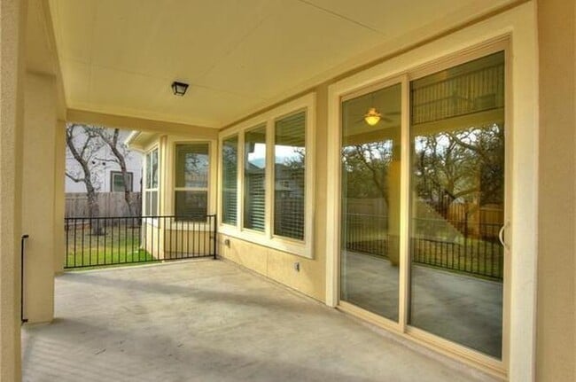 Building Photo - 15821 Cinca Terra Dr