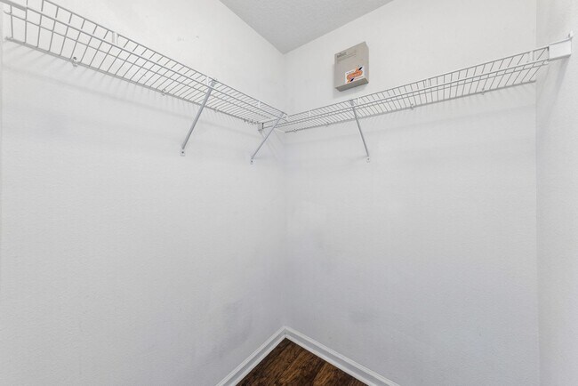Building Photo - 16076 Old Ash Loop
