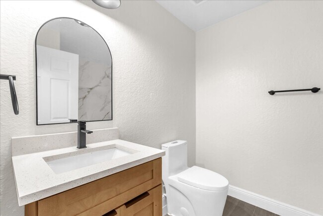 Building Photo - FOR RENT!!! BEAUTIFUL AND FULLY REHABBED 2 BED 2 BATH SINGLE FAMILY HOME...