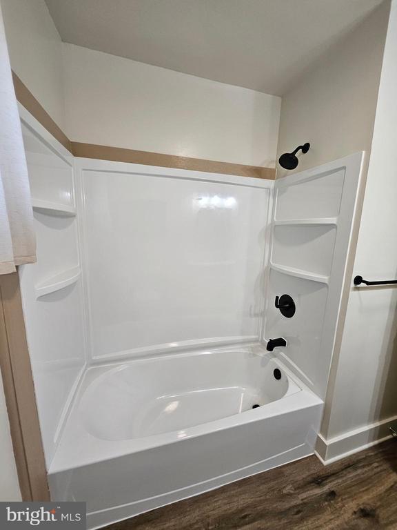 Building Photo - 729 Faulkner Ave