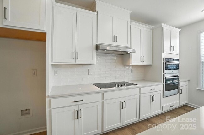 Building Photo - 5033 Westmead Ln