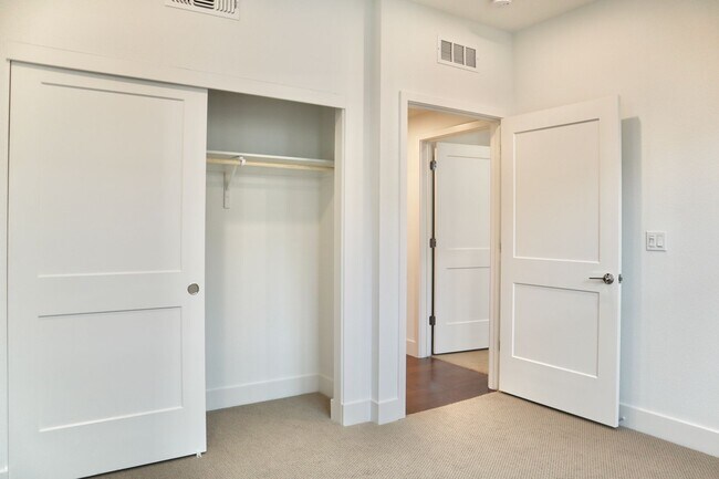 Building Photo - Modern 3-Bed Condo Near Warm Springs/South Fremont BART Station