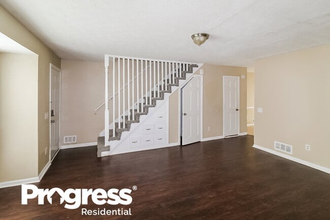 Building Photo - 5351 Ridgemere Ct