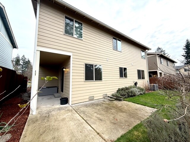 Building Photo - 298 NE Tronson Cir