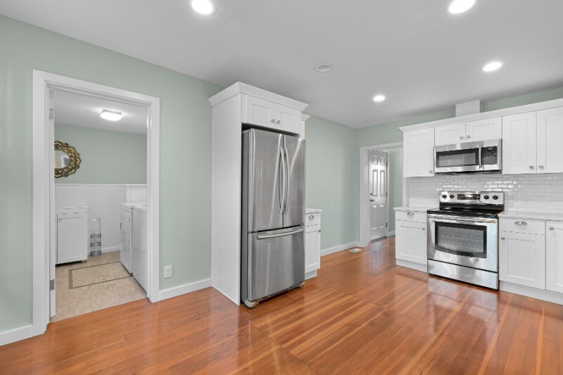 Building Photo - 915 11th St
