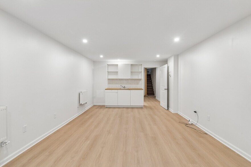 Building Photo - 5651 N 20th St