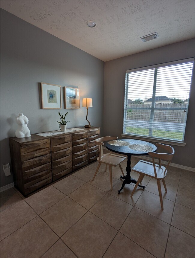 Building Photo - 24807 Blane Dr