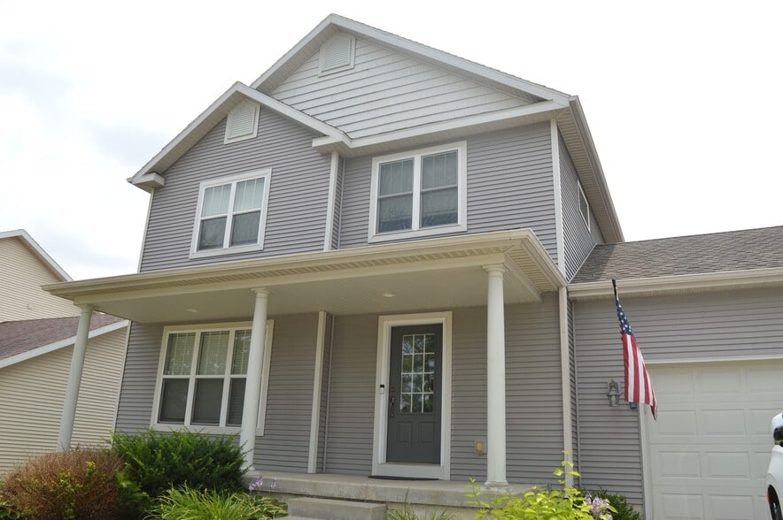 Building Photo - 8917 Snowberry Ln