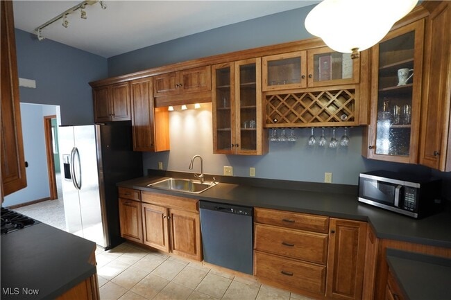 Building Photo - 26913 Westwood Ln