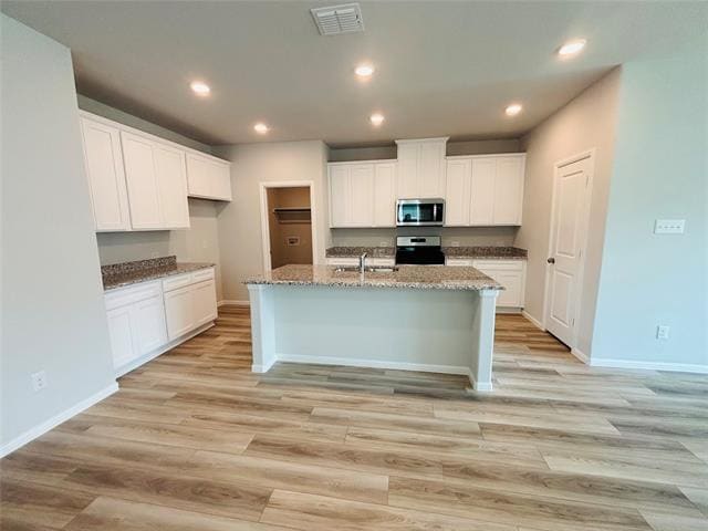 Building Photo - 912 Santa Lucia Dr