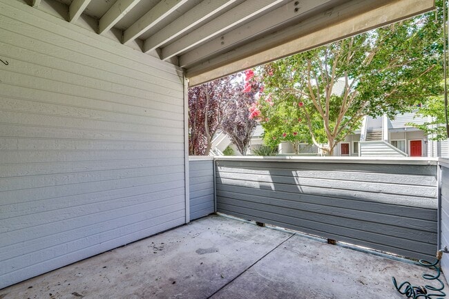 Building Photo - Welcome Home!!! - Great Location
