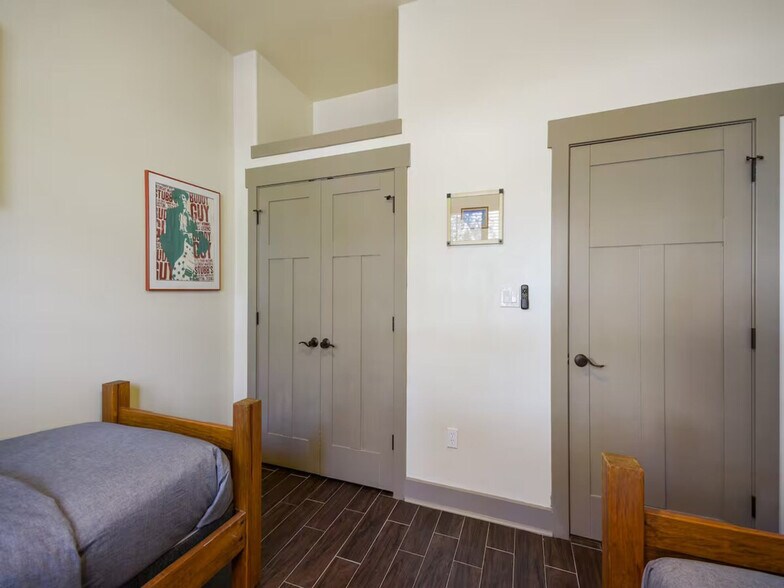 Building Photo - 18729 Natures Way