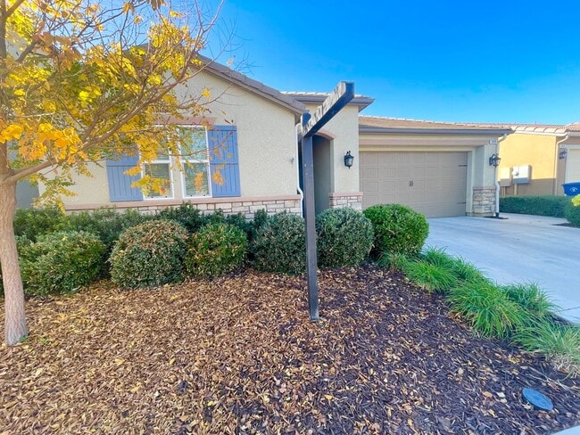 Building Photo - $2,195 Ashlan & Leonard 3 bed Home, Clovis...