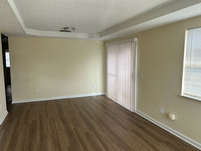 Building Photo - 6117 Key Hollow Ct