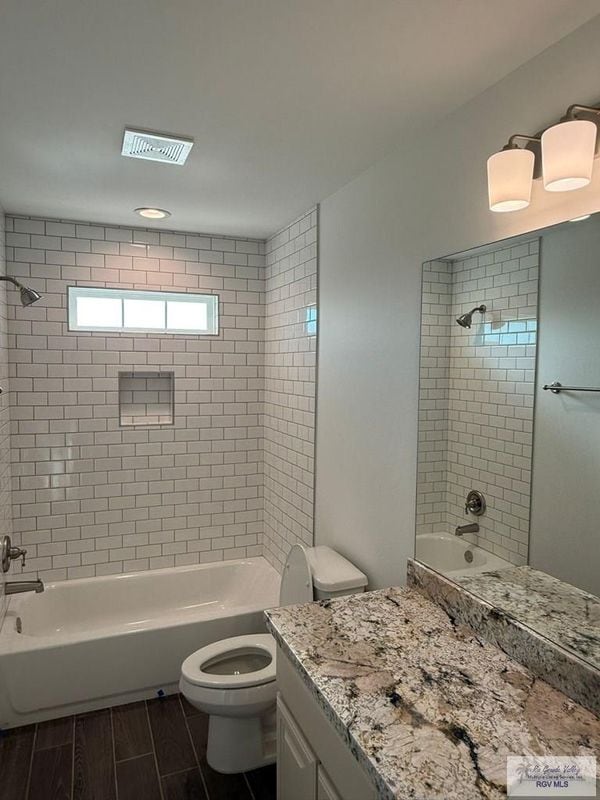 Building Photo - 3505 Cove Real Dr