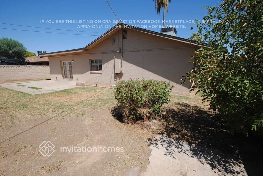 Building Photo - 3737 W Lawrence Rd