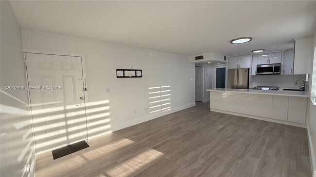 Building Photo - 6223 SW 131st Ct