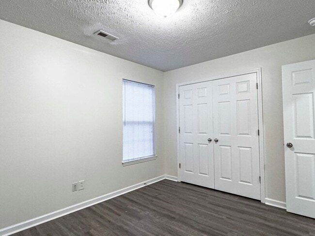 Building Photo - 1644 Golf Club Ln