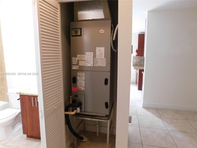 Building Photo - 21485 SW 112th Ave