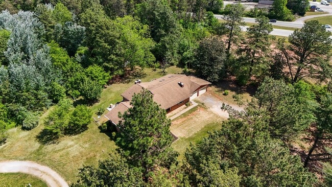 Building Photo - Large 4-Bed Brick Rancher with 2-Car Attached Garage!