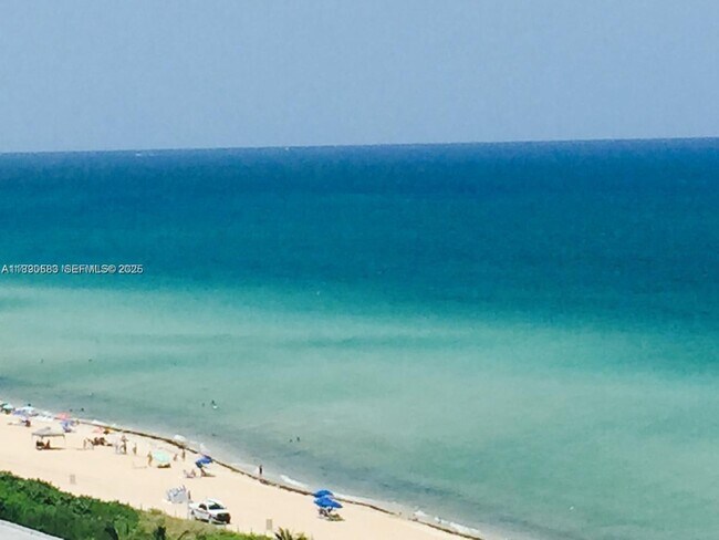 Building Photo - 5401 Collins Ave