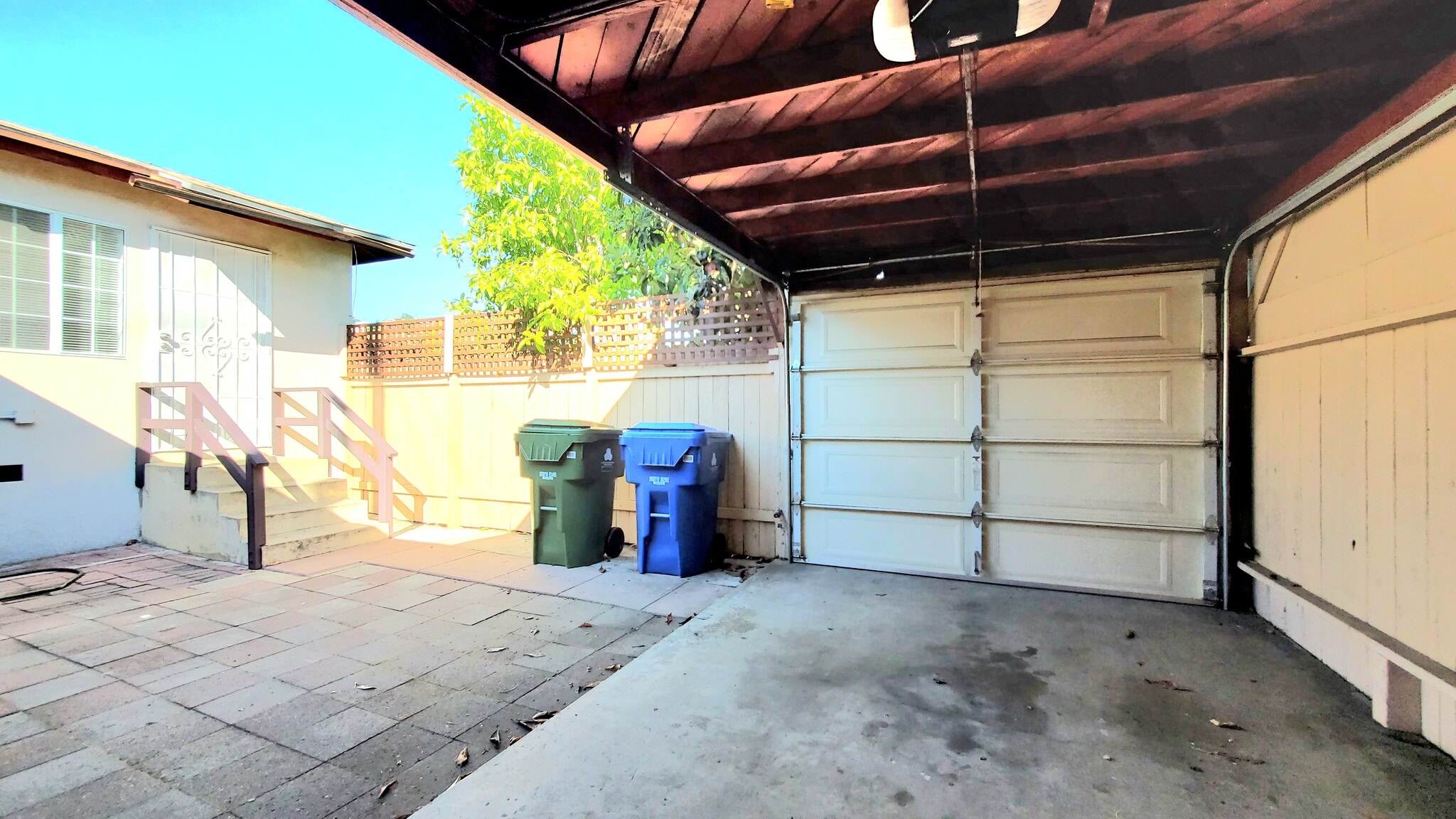 Building Photo - 4085 Carlota Blvd